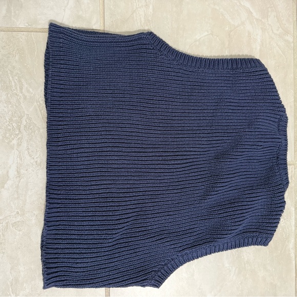 Vintage GAP Women's Navy Cable Knit Button Front Sweater Vest - Picture 3 of 3